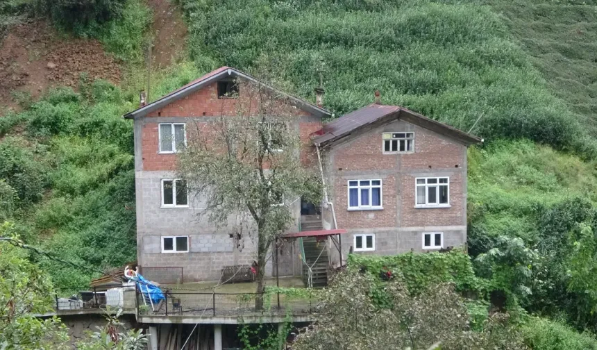 Trabzon Of'ta komşuları yüzünden bir yıldır eve gidemiyorlar: Sebebini duyan bu kadar da olmaz dedi!