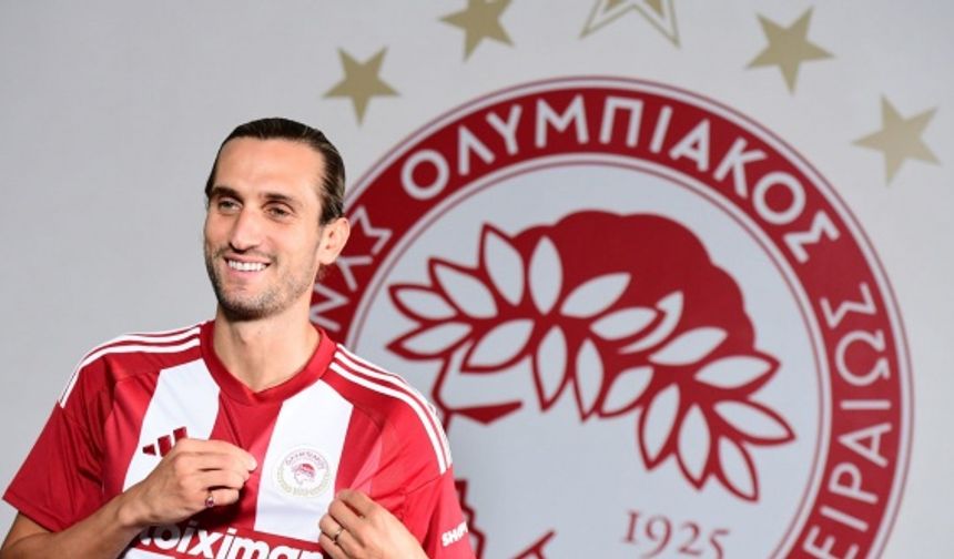 Olympiakos taraftar grubundan Yusuf Yazıcı'ya tehdit